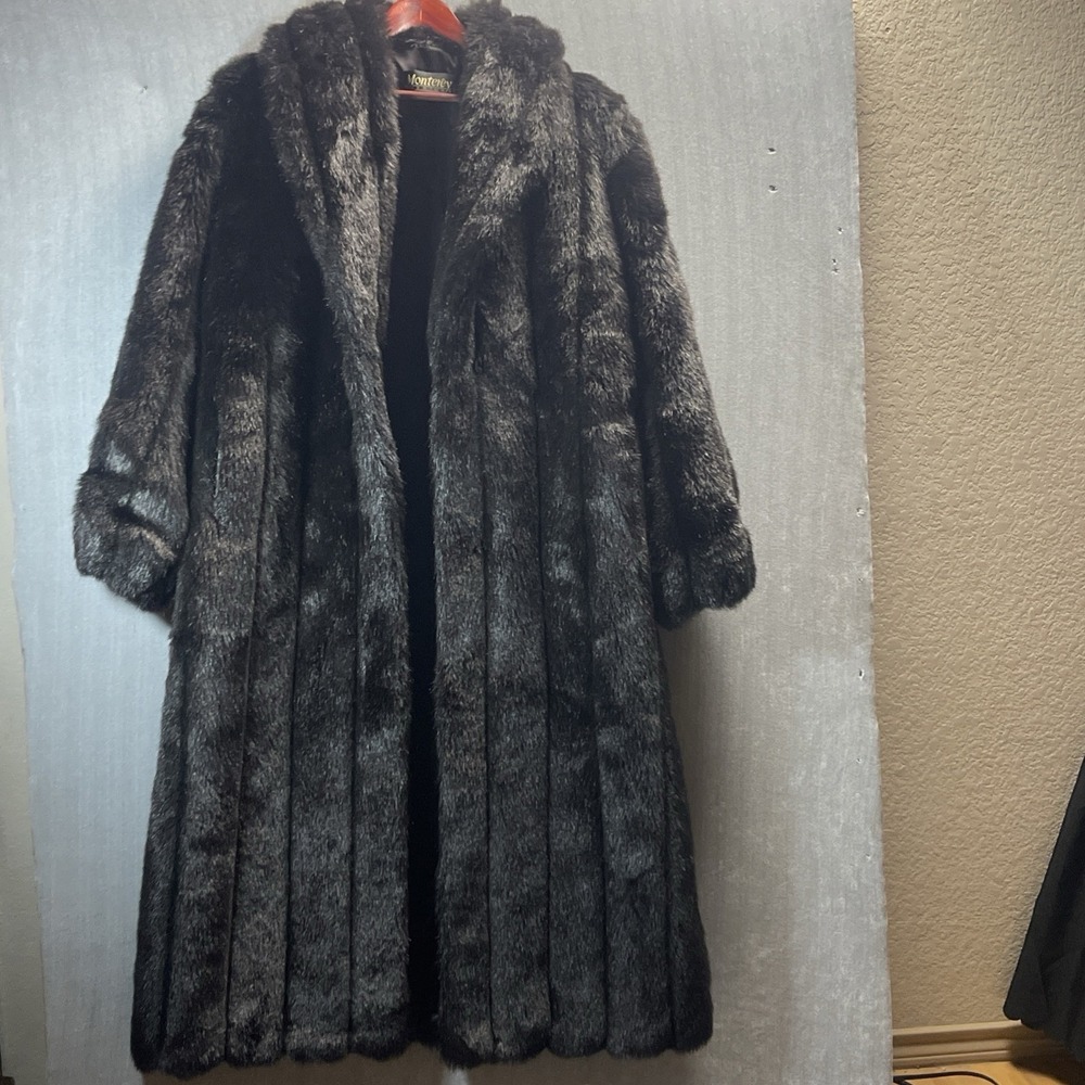 Monterey Fashions Vintage BLACK Faux Fur Coat Made İn USA  20W